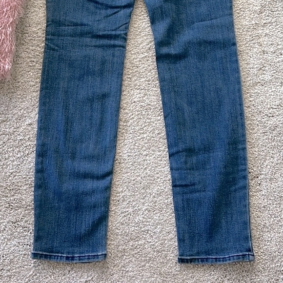 Old Navy High Rise Straight Leg Jeans - Picture 7 of 7